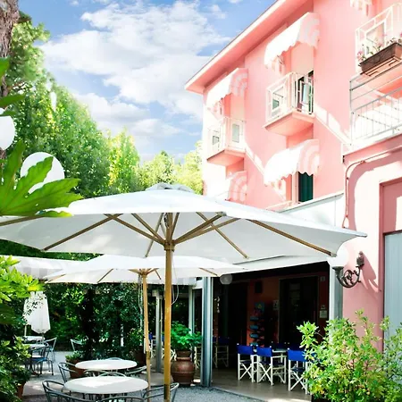 Rosa Otel
