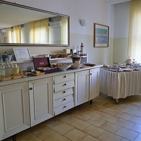 Hotel Rosa 2*