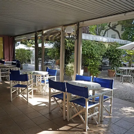 Hotel Rosa 2*